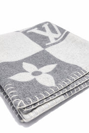 Gri Desenli Battaniye