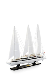 Le Ponant Yelkenli Yat Maketi – Lüks Dekoratif Gemi Modeli