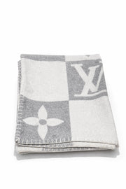 Gri Desenli Battaniye