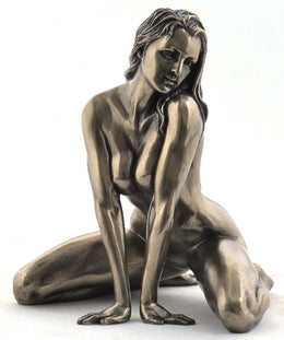 Bronz Oturan Kadın Figürü Heykel – Çağdaş Sanat Objesi | 12,5 cm
