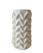 beyaz-zikzak-desenli-modern-seramik-vazo-35cm