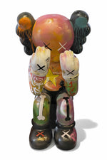 dev-oturan-kaws-125cm-polyester-heykel-dekorasyon
