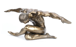 Kollarını Açan Adam Büyük