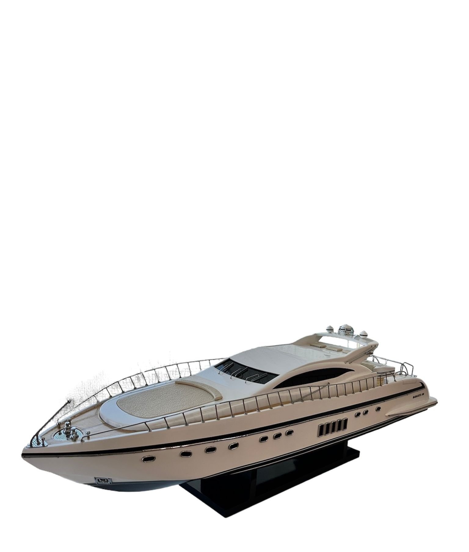 MANGUSTA 108